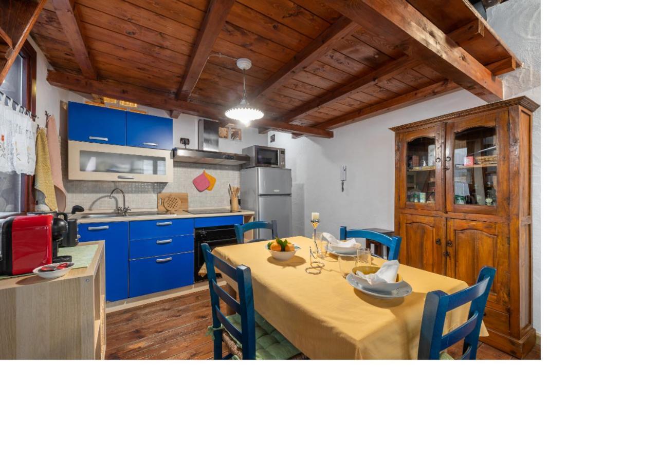 Oldtown Romantic Apartment Cagliari Exterior photo